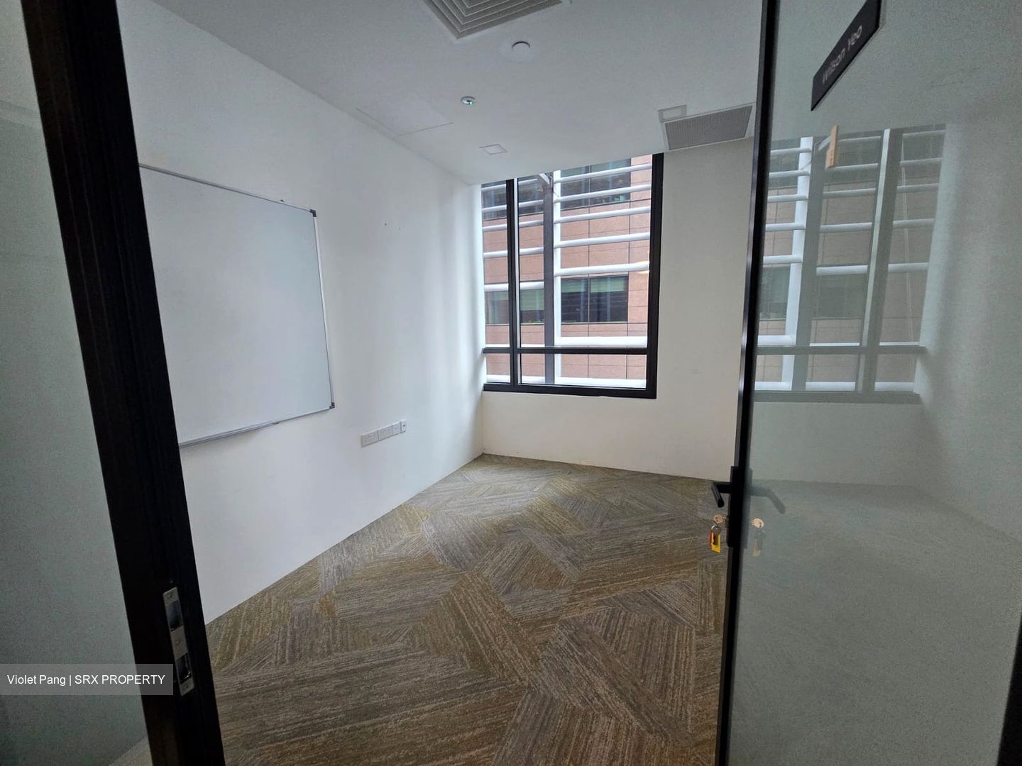 PLUS (D1), Office #570086231